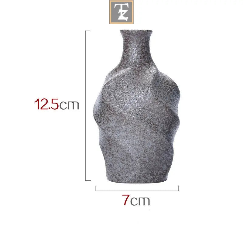 Ceramic vase simulating dry flower vase