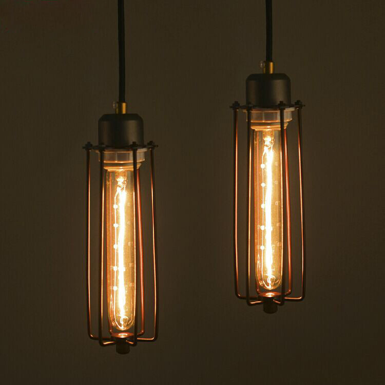Lampadario retrò in ferro battuto